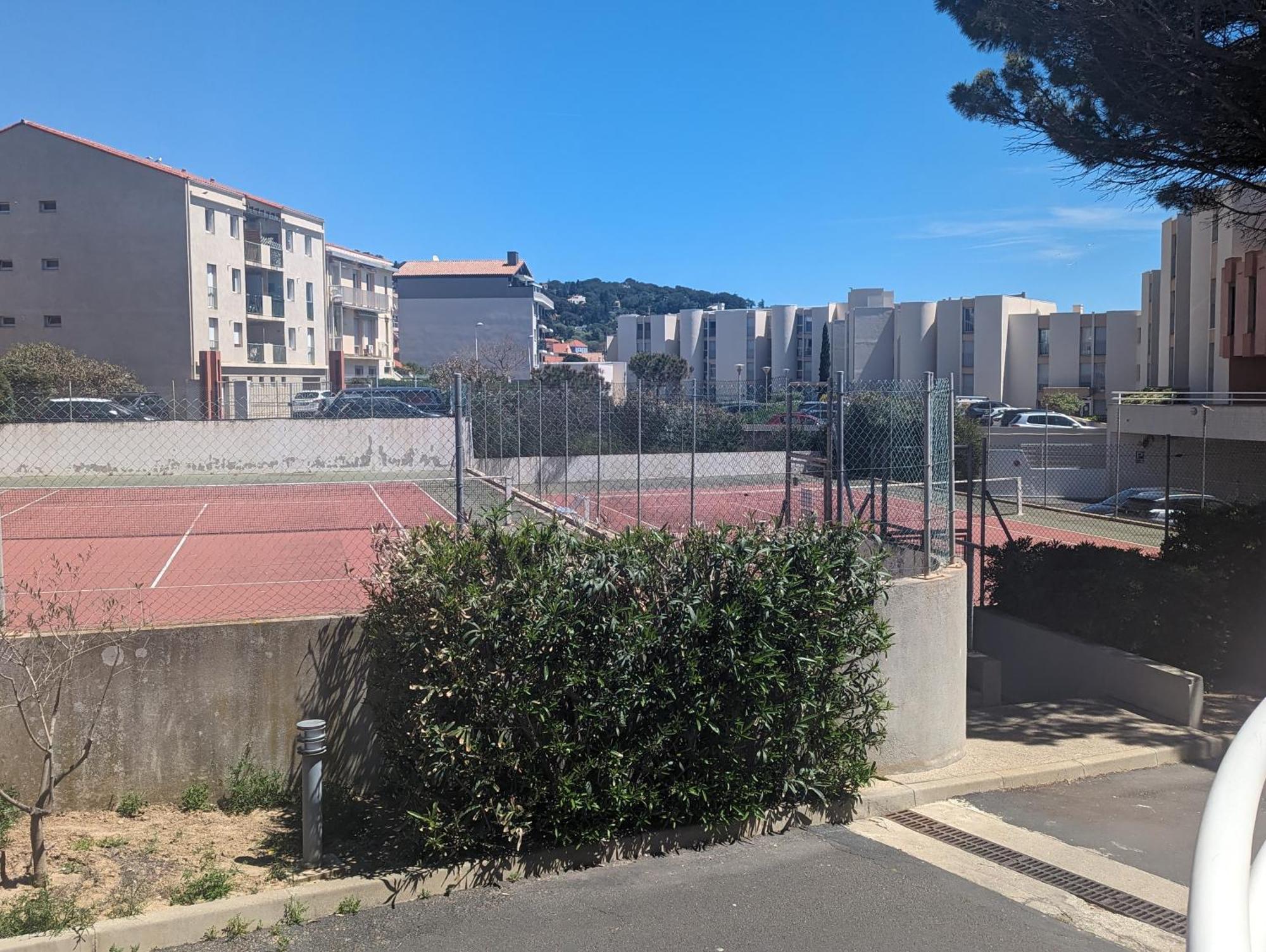 Studio Cosy Vue Et Front De Mer Sete Exterior photo